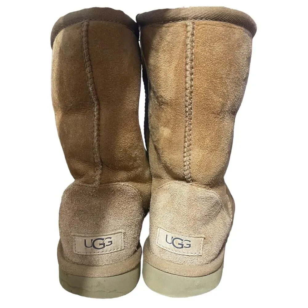 UGG women's classic short II sheepskin leather‎ with lamb fur lining - women's 8
